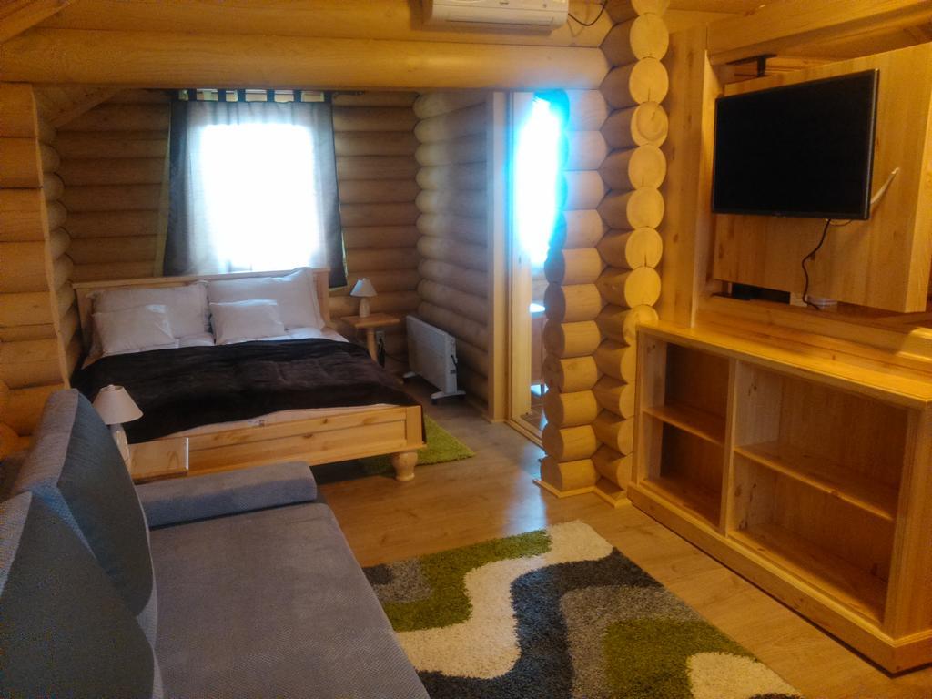 Tuzseri Palinka Tanya Buitenkant foto